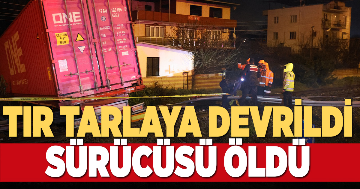 Kontrolden çıkan tırın raylara uçtuğu kazada tren seferleri durduruldu: 1 ölü