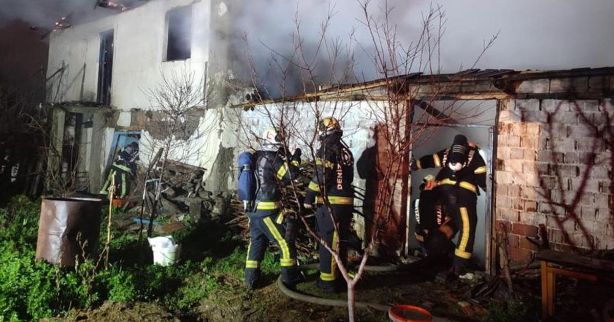 Samanlık yangını korkuttu 