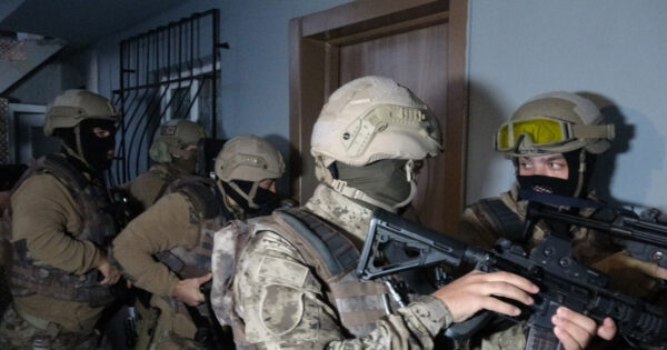 Denizli’de tefecilik çetesi çökertildi