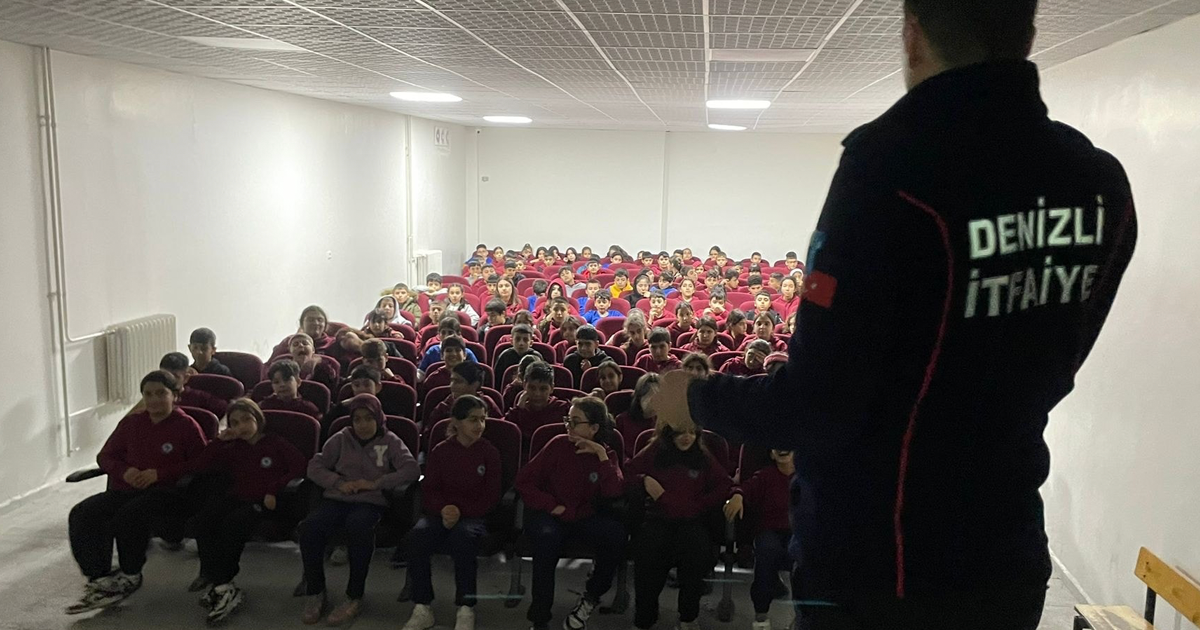Öğrencilere yangın eğitimi verildi