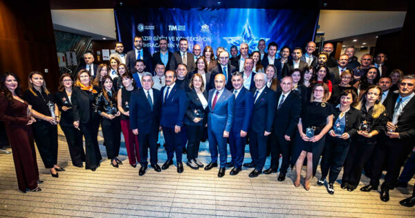 Hazır giyimin yıldızlarına ödül