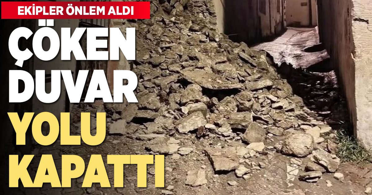 Yıkılan istinat duvarı yolu kapattı