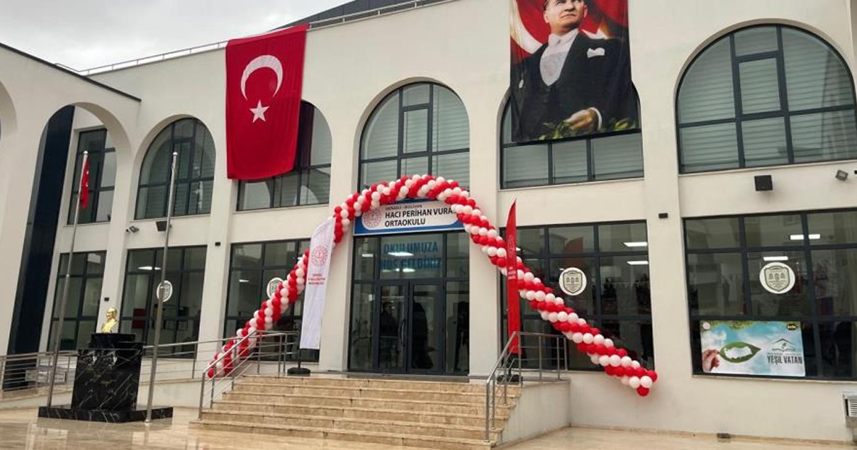 Hayırsever ailesinin Buldan'a yaptırdığı ikinci okul törenle açıldı