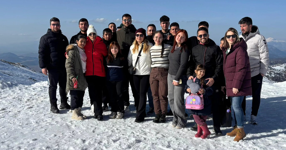 Bekillili gençler Denizli Kayak Merkezi’nde