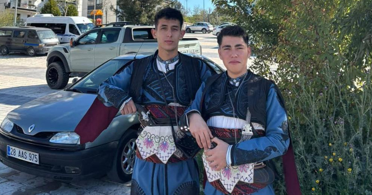 Kaleli öğrenciler halk oyunlarında bölge derecesi aldı