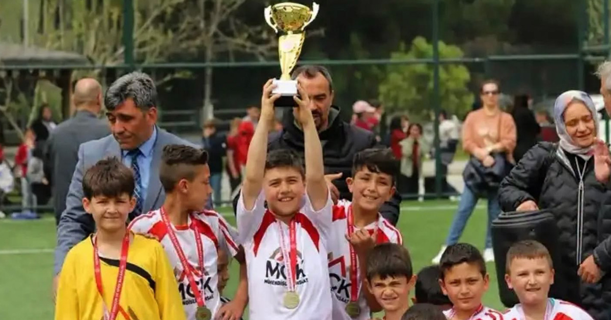 Çivril’de 23 Nisan Futbol Turnuvası tamamlandı