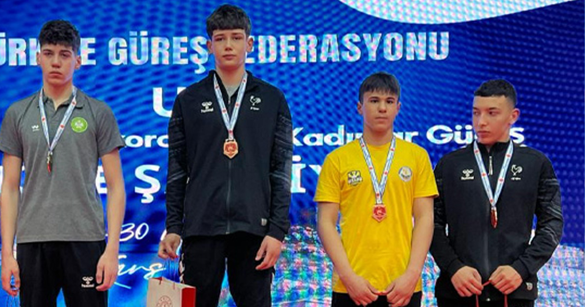 Güreşçiler türkiye şampiyonu