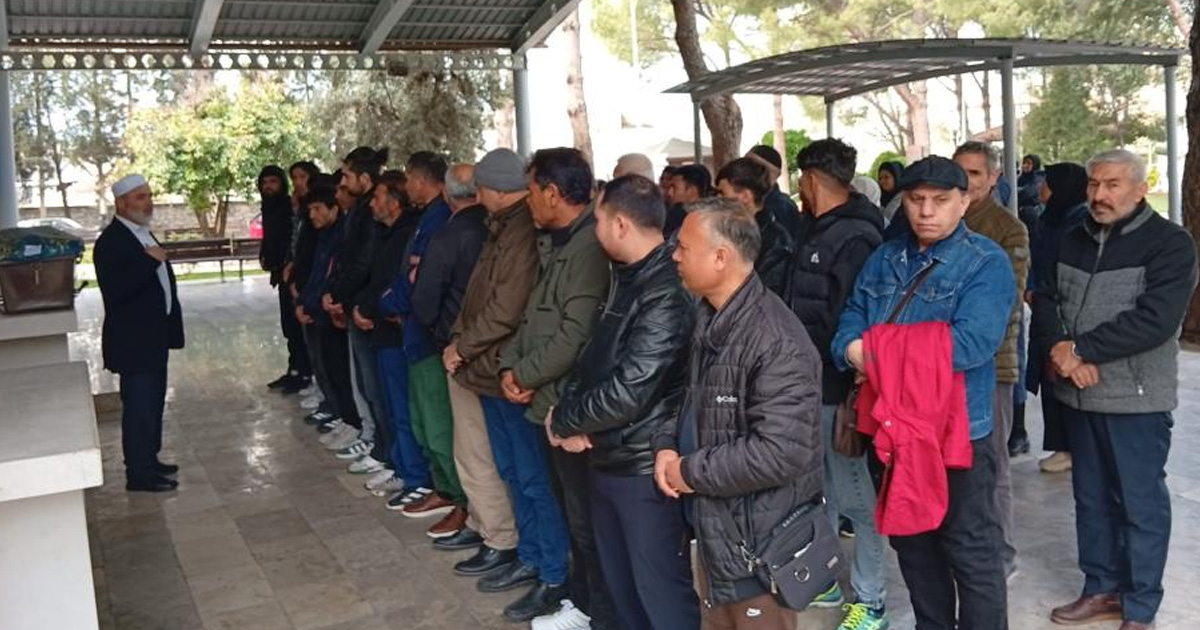 Bot faciasında hayatını kaybeden Afgan çocuk Denizli’de toprağa verildi