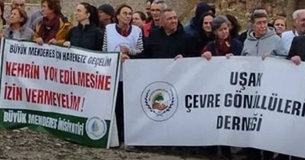 Çevrecilerden Işıklı Gölü’nde nilüfer turizmini “zamanında yapın” çağrısı