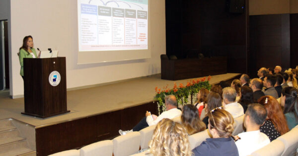 İl Sağlık Müdürü Öztürk, obezite sempozyumunda Denizli modelini anlattı