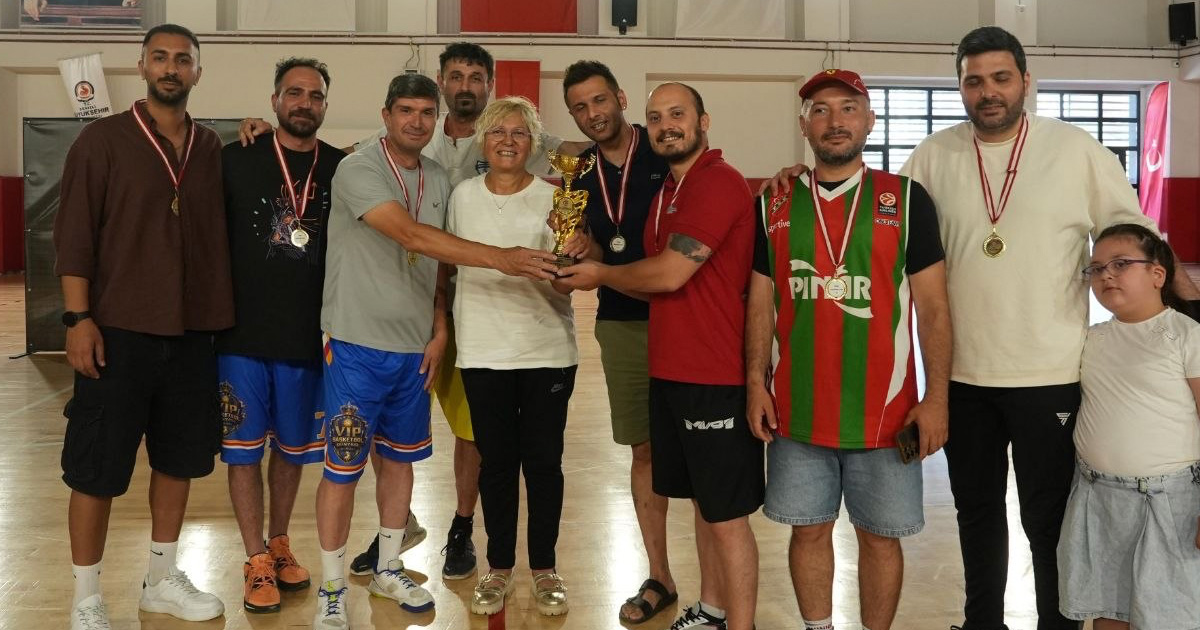 Master Cup’ta zirvenin sahibi Efendiler