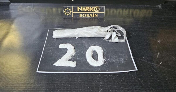 Denizli’ye 101 gram kokain getiren 4 şüpheliden 2’si tutuklandı