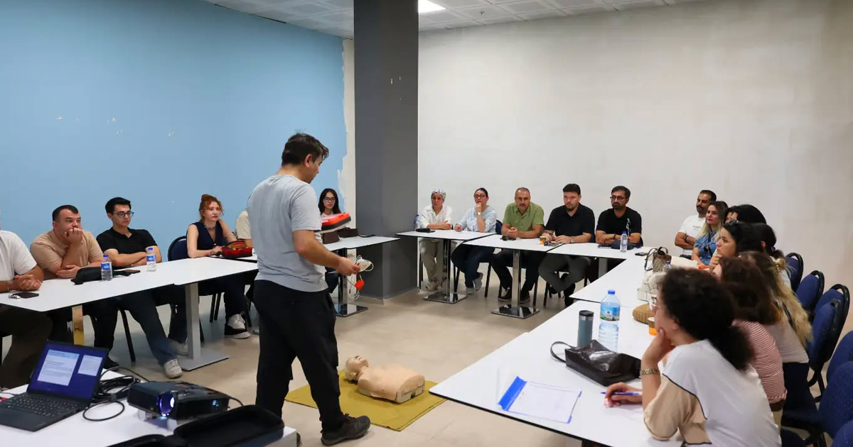 Denizli’de kurum personeline hayat kurtaran eğitim