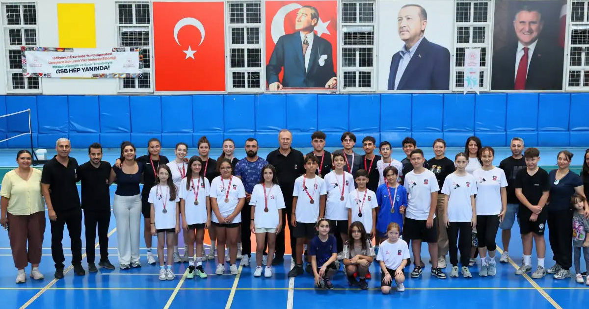 30 Ağustos Zafer Bayramı Badminton Turnuvası tamamlandı