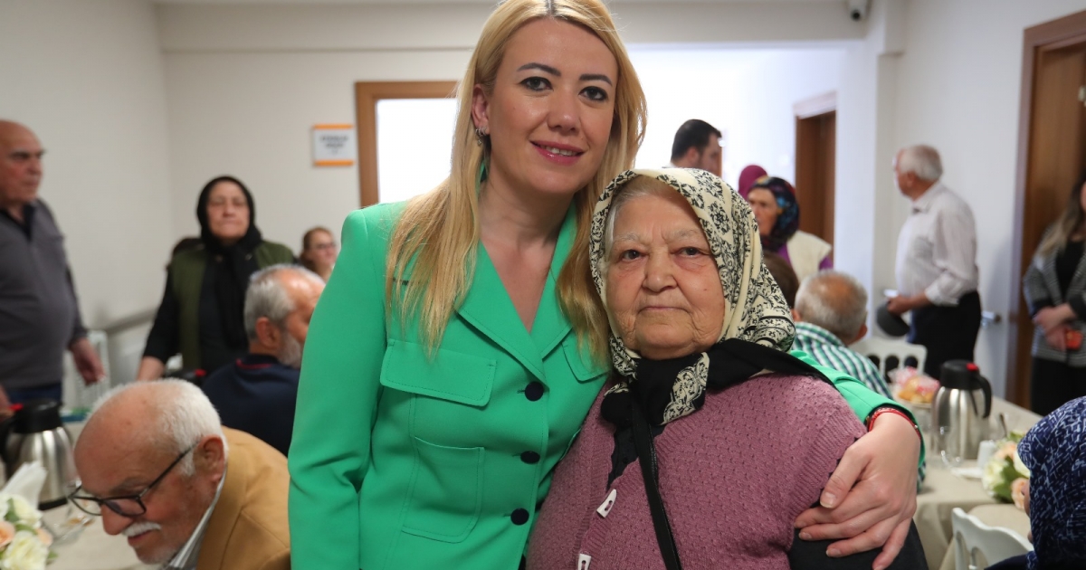 ŞENİZ DOĞAN’DAN YAŞLILAR GÜNÜ MESAJI