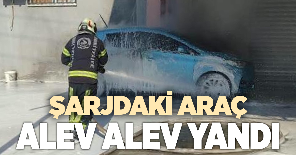Şarjdaki elektrikli araç alev aldı